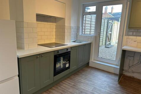 Kitchen 2.jpg