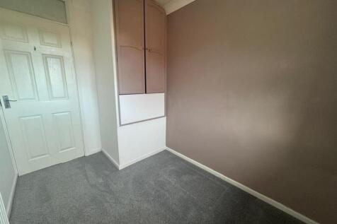 Bedroom 3 (2).jpg