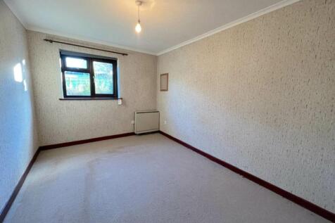Rear Bedroom