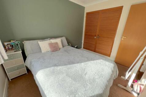 Rear Bedroom
