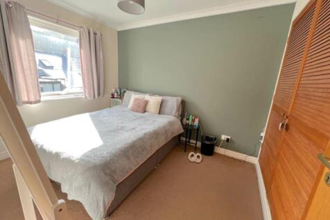 Rear Bedroom 2
