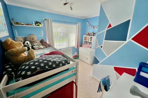 Rear Bedroom