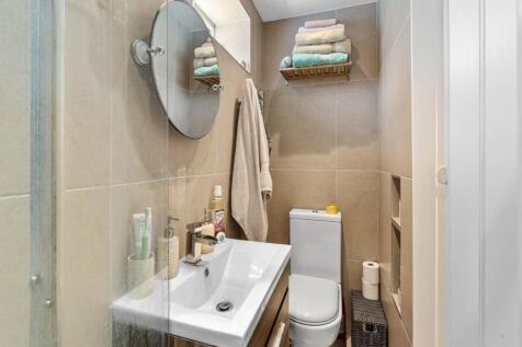 AnnexBathroom