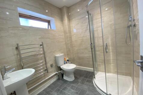 1st floor shower roo