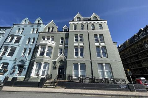 Front Victoria Terra