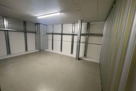 215sqft Unit