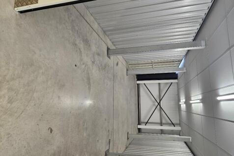 Unit 0109: 450sqft