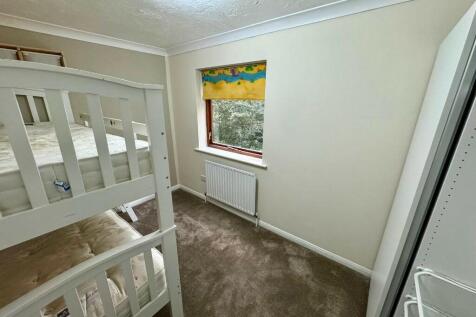 2nd Bedroom