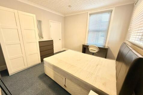 ROOM 2