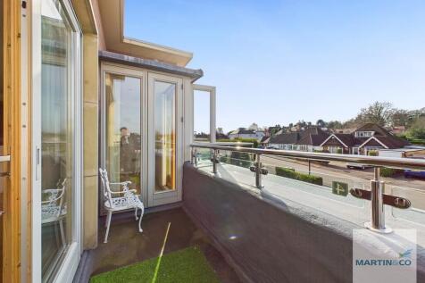 BALCONY 2