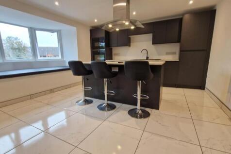 Shared kitchen/Communal areas