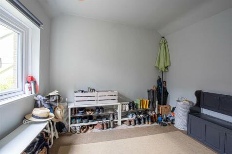 Wainhouse - 8 Heathfield place, HX3 0BX-3.jpg