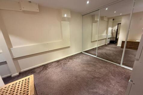 WhatsApp Image 2025-11-05 at 17.25.28.jpeg