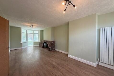 Heaton Road Lounge into Conservatory