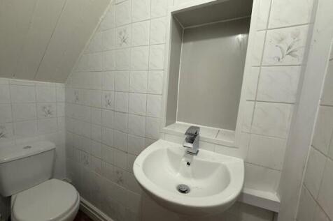 Heaton Road Downstairs WC