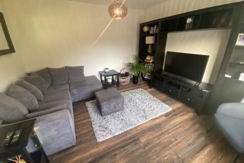 Lounge Front