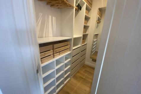Walk in Wardrobe