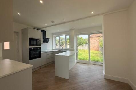 Kitchen &amp; Dining Area