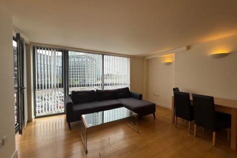 Lounge Windows