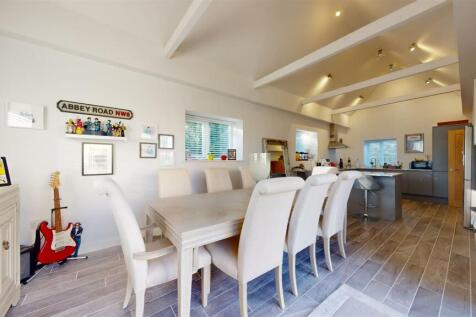 Dining Room/Kitchen