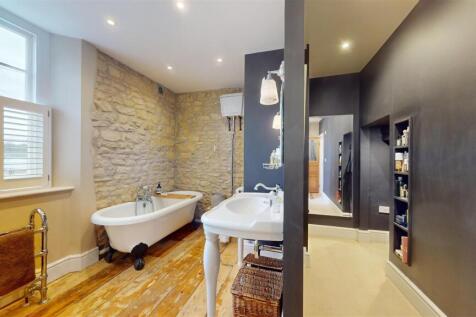 Bathroom &amp; Dressing Room