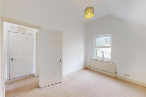 81-Radcliffe-Road-10042023_161130.jpg