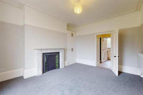 Living Room/Bedroom