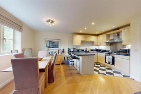 Kitchen Dining Area