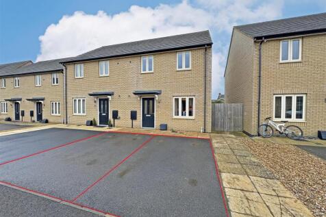 Clapton Close, Stamford - Parking