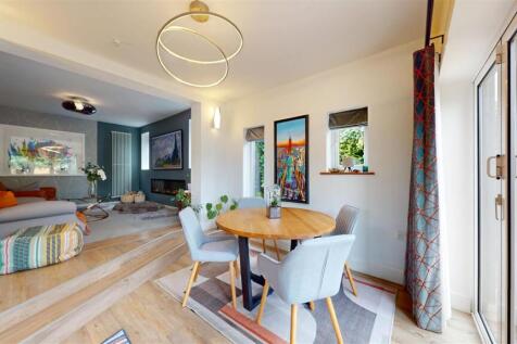 Dining Room &amp; Family Room