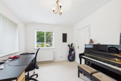 Bedroom/Study