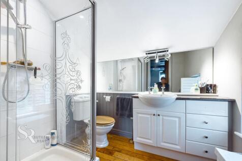En Suite Three