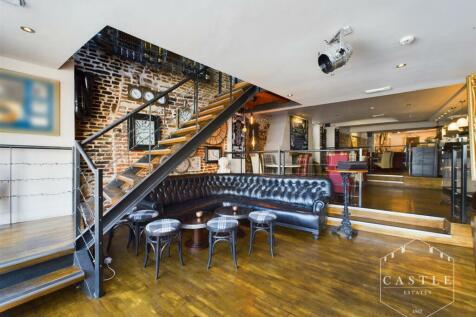 DINING SPACE - ONE
