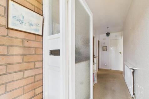 ENTRANCE PORCH