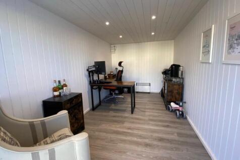 OUTER OFFICE