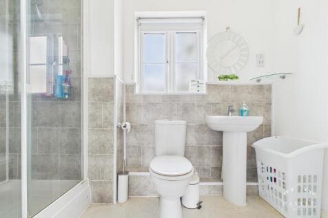 ENSUITE SHOWER ROOM