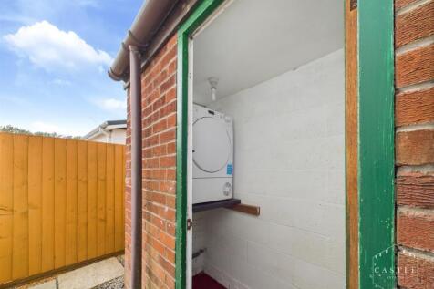 OUTHOUSE/UTILITY