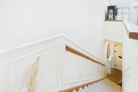 PRIVATE ENTRANCE HALL