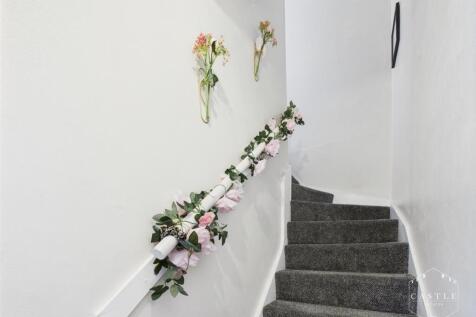 GROUND FLOOR ENTRANCE HALL