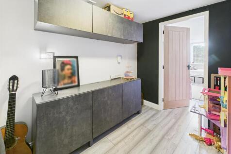STORE/HOBBIES ROOM