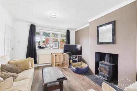 OPEN PLAN LIVING KITCHEN - LOUNGE AREA