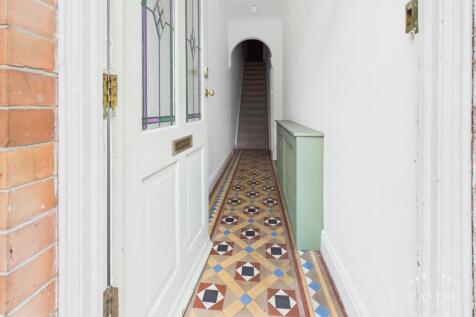 ENTRANCE HALLWAY