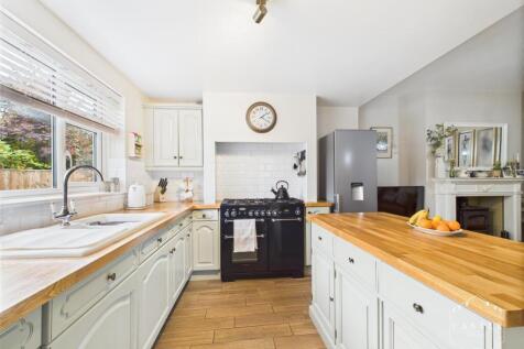 OPEN PLAN LIVING KITCHEN