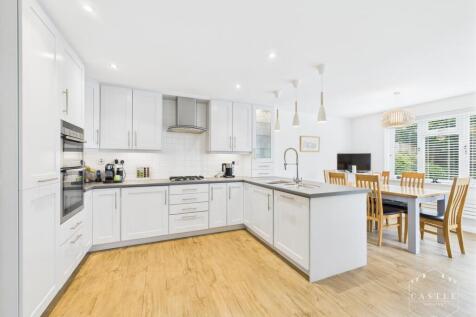 OPEN PLAN LIVING KITCHEN