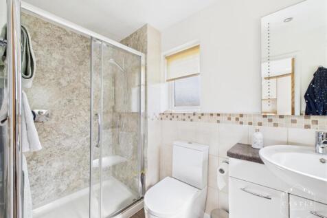 ENSUITE SHOWER ROOM