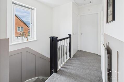 FIRST FLOOR LANDING