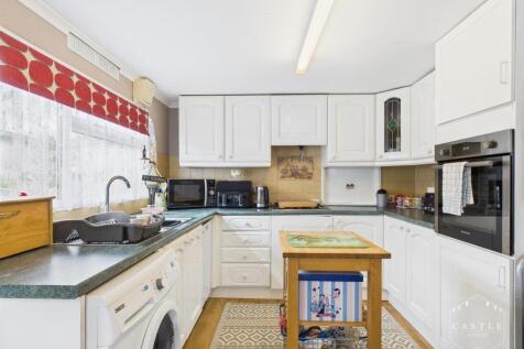 LIVING KITCHEN