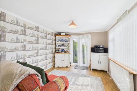 LIVING KITCHEN
