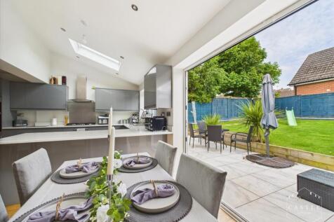 LIVING KITCHEN