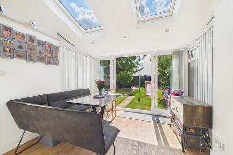 OPEN PLAN LIVING KITCHEN